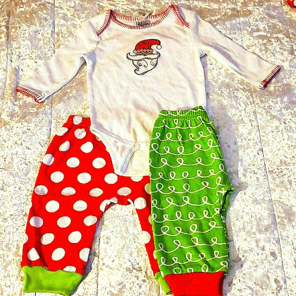 UNISEX 3 PIECE SANTA CLAUS SET SLEEPWEAR CHRISTMAS HOLIDAY NWT